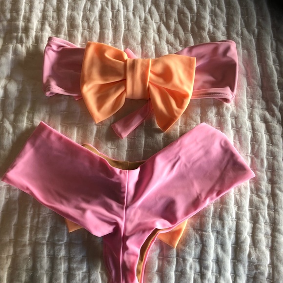 Lollii BowTie Bikini. Bandeau top/Cheeky Bottoms - Picture 5 of 7